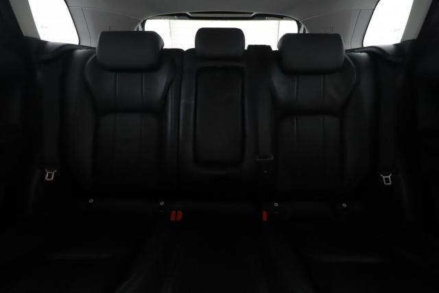 Land Rover Range Rover Evoque image 8