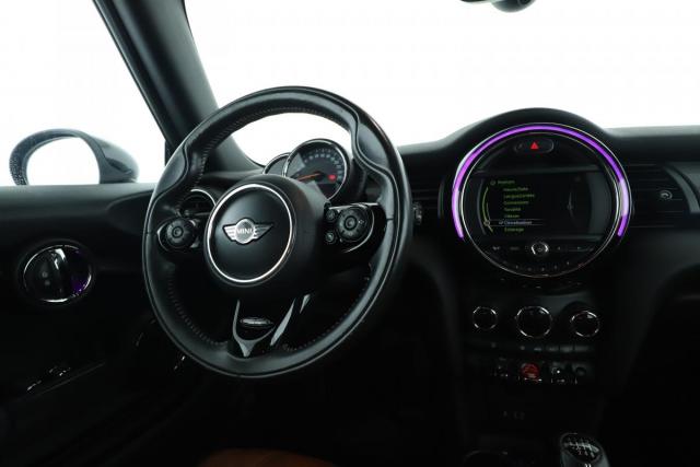 Mini Cabrio image 3