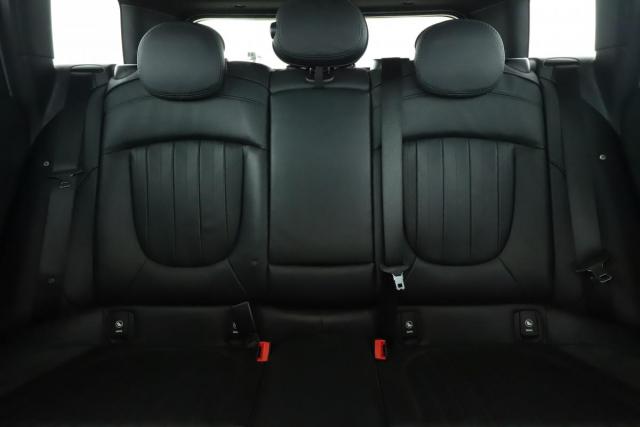 Mini Clubman image 5