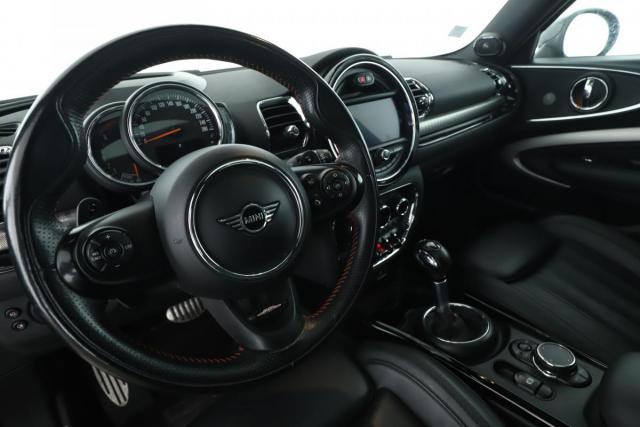Mini Clubman image 1