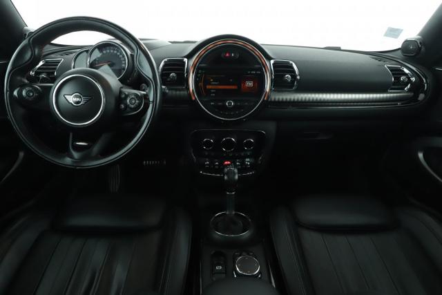 Mini Clubman image 3