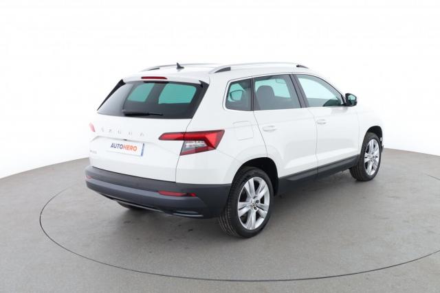 Skoda Karoq image 8