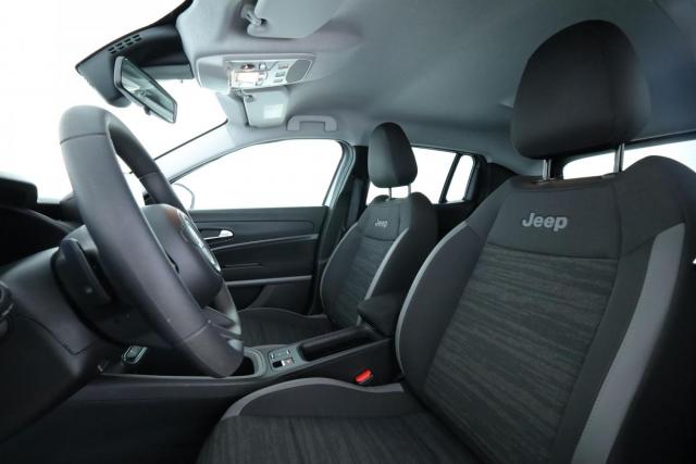 Jeep Avenger image 4