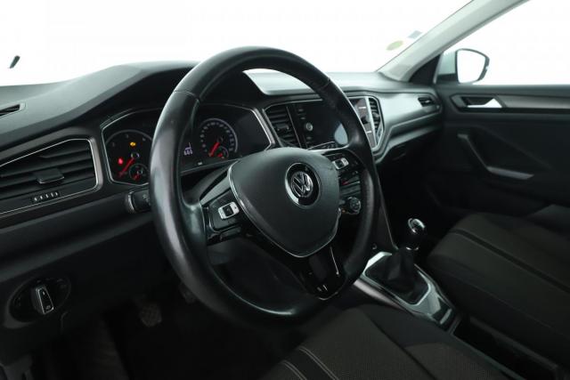 Volkswagen T-Roc image 4