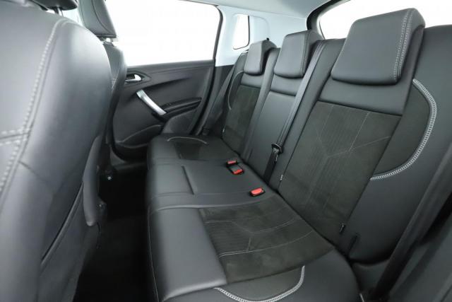 Peugeot 2008 image 4