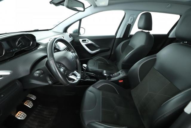 Peugeot 2008 image 6