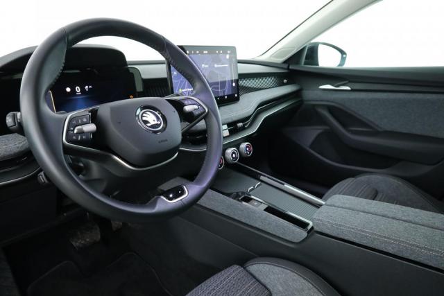 Skoda Superb Combi image 4