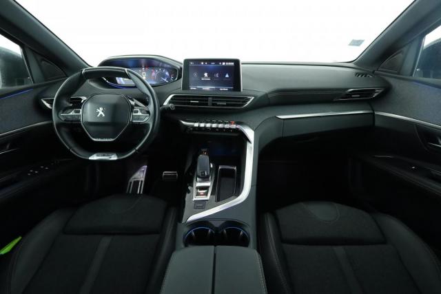 Peugeot 3008 image 3