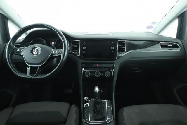 Volkswagen Golf Sportsvan image 3