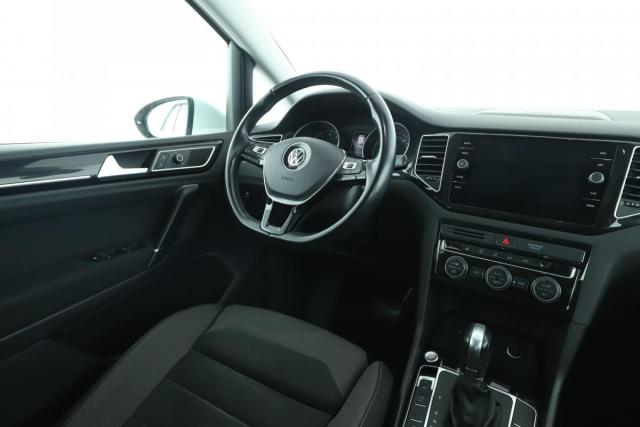 Volkswagen Golf Sportsvan image 8