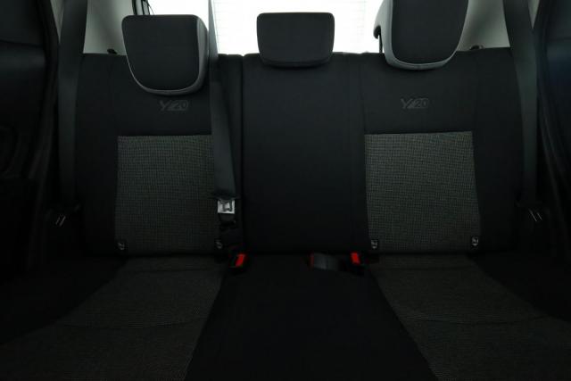 Toyota Yaris image 6