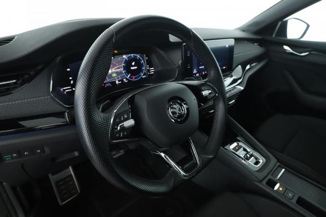 Skoda Octavia image 8