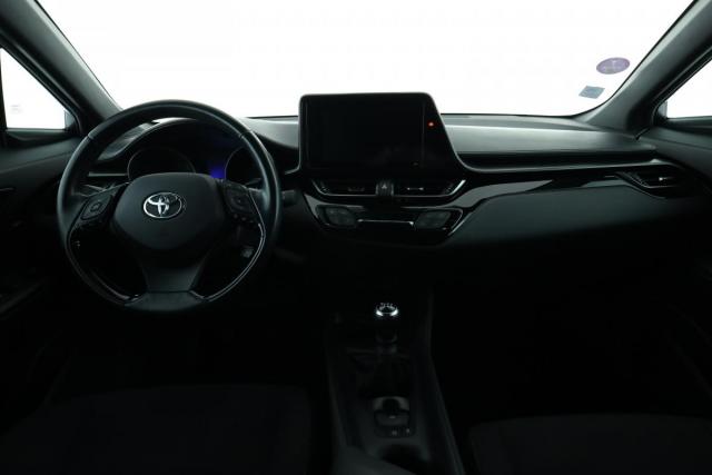 Toyota C-Hr image 5