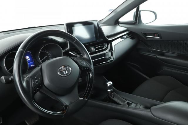 Toyota C-Hr image 4