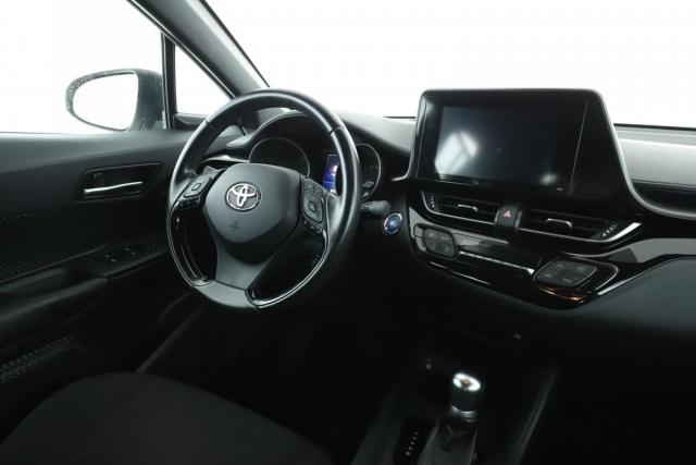 Toyota C-Hr image 8