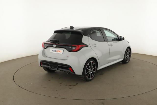 Toyota Yaris image 2