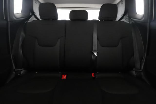 Jeep Renegade image 8