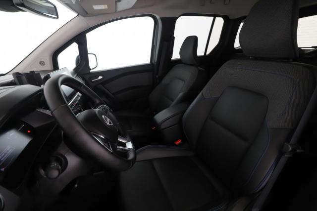 Nissan Townstar image 9