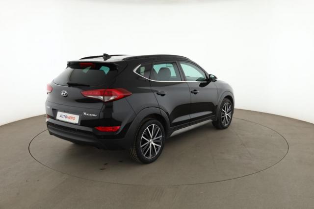 Hyundai Tucson image 8