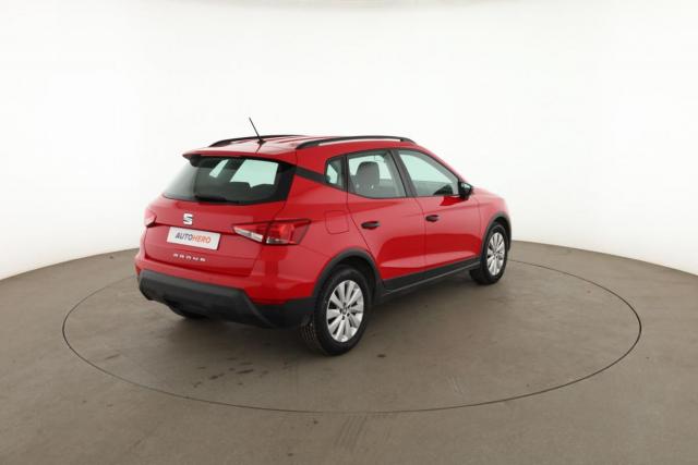 Seat Arona image 2