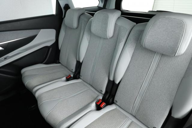Peugeot 5008 image 8