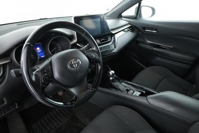 Toyota C-Hr image 1