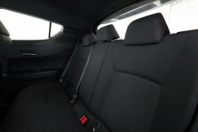 Toyota C-Hr image 3