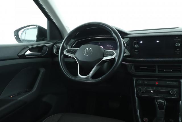 Volkswagen T-Cross image 1