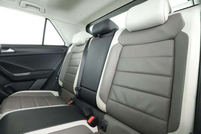 Volkswagen T-Roc image 4