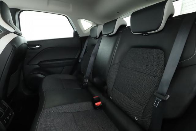 Renault Captur image 8