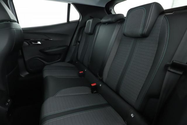 Peugeot 2008 image 8