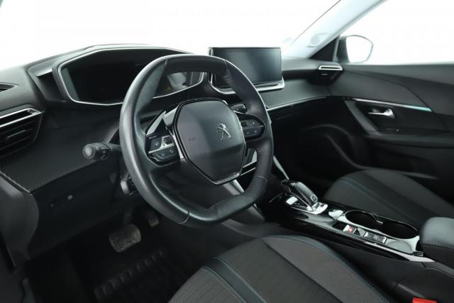 Peugeot 2008 image 3