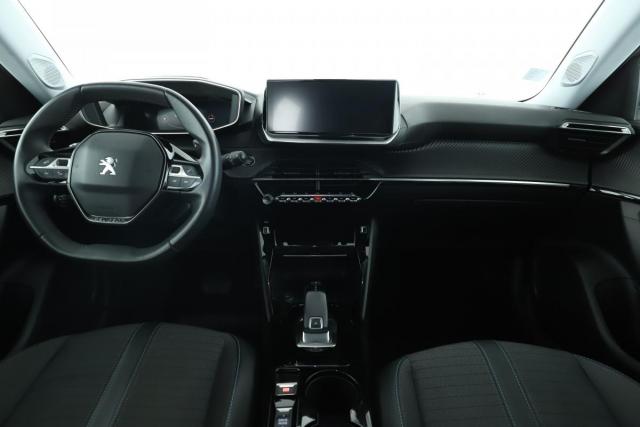 Peugeot 2008 image 6