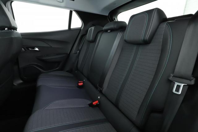 Peugeot 2008 image 8