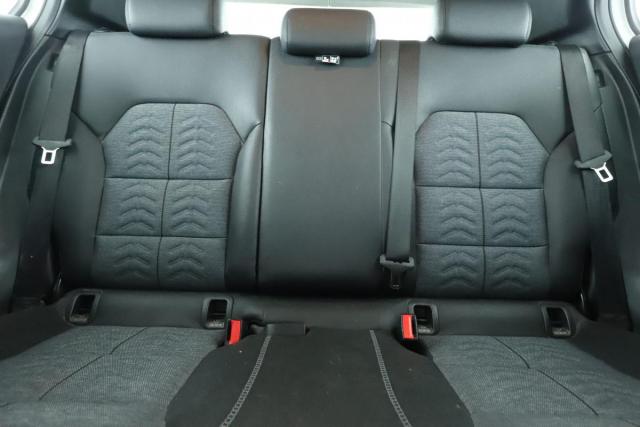 Mercedes Benz Gla image 7