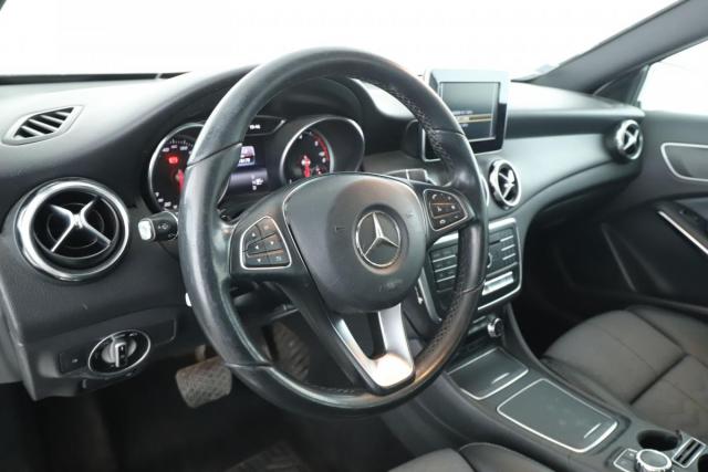 Mercedes Benz Gla image 5