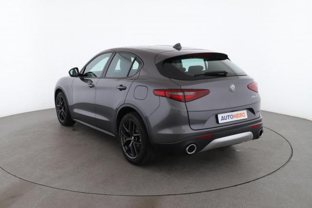 Alfa Romeo Stelvio image 1