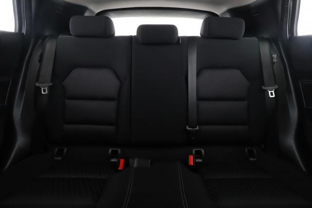 Infiniti Qx30 image 5