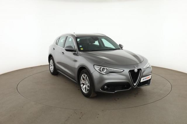 Alfa Romeo Stelvio image 7