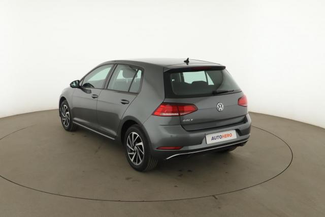 Volkswagen Golf image 6