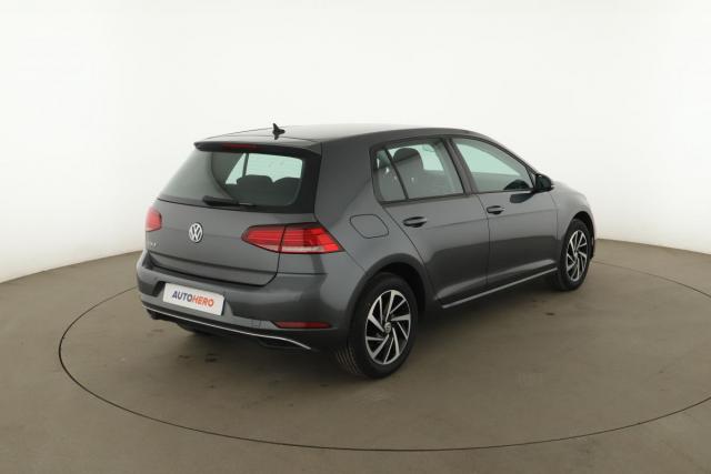 Volkswagen Golf image 4