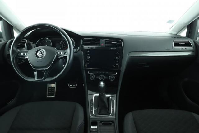 Volkswagen Golf image 1