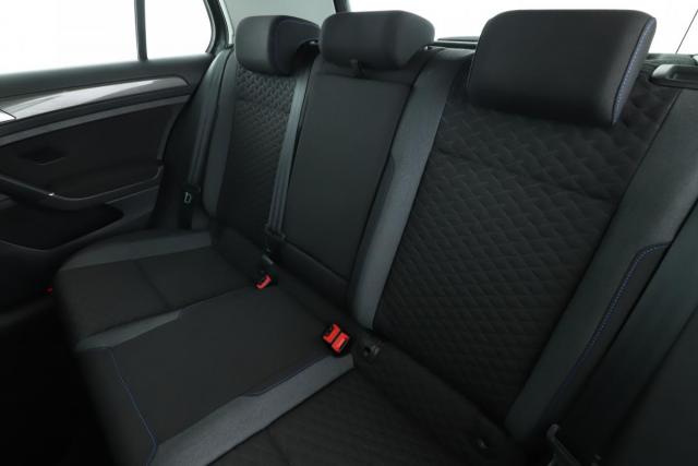 Volkswagen Golf image 5