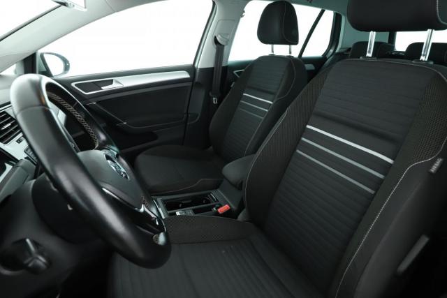 Volkswagen Golf image 1