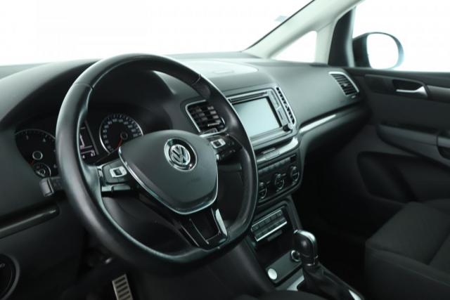 Volkswagen Sharan image 9
