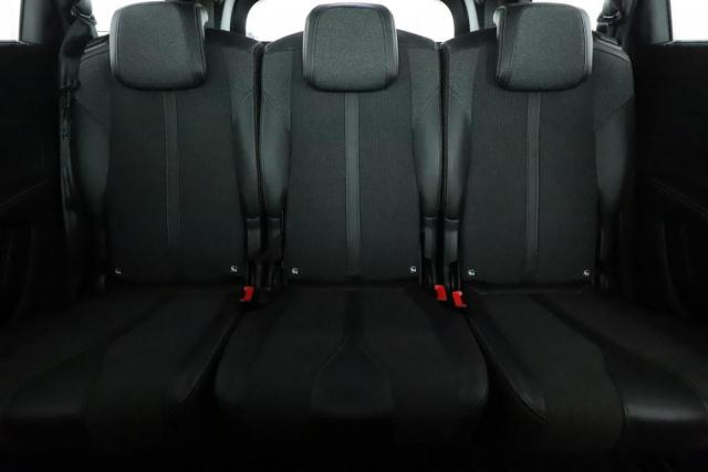 Peugeot 5008 image 4