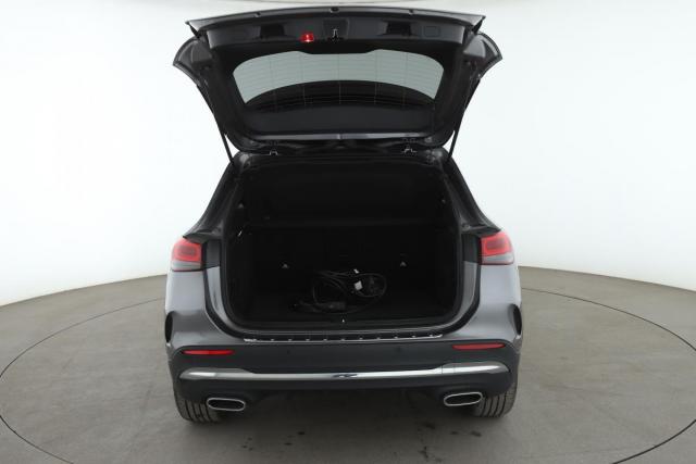 Mercedes Benz Gla image 9