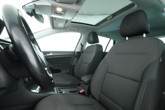 Volkswagen Golf image 3