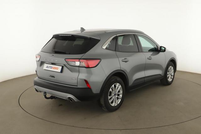 Ford Kuga image 4