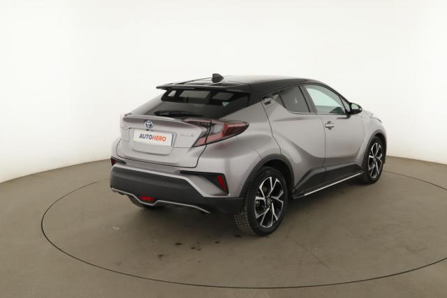 Toyota C-Hr image 9
